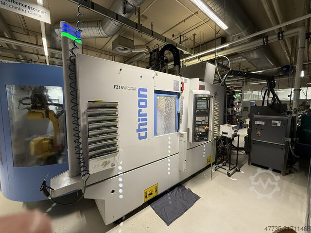 CNC mašinski centar sa robotom CHIRON FZ 15 WM HS