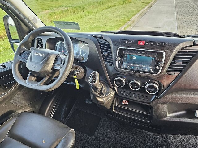 Rakodóplatform IVECO DAILY 35C14  Open-Laadbak