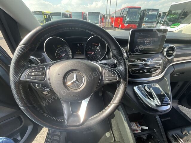 Transportul de călători Mercedes-Benz V 220