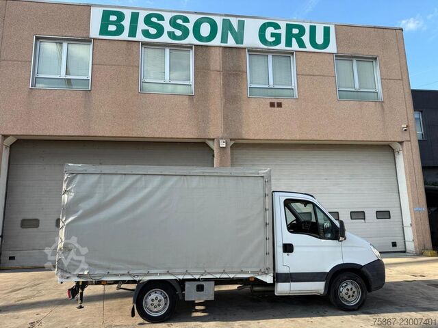 Kamion sa ceradom IVECO Daily 35S13