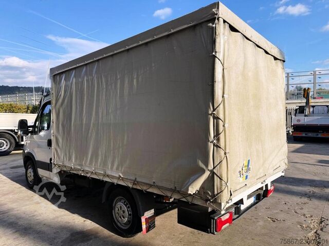 Kamion sa ceradom IVECO Daily 35S13