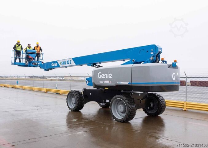τηλεσκοπική πλατφόρμα εργασίας Genie S-85 XC E