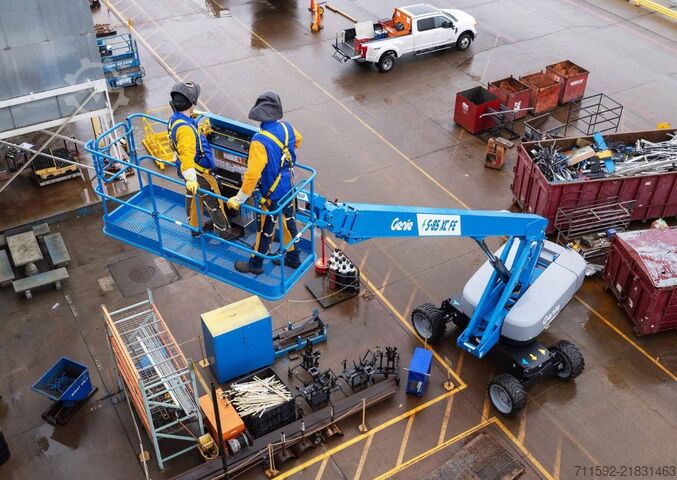 τηλεσκοπική πλατφόρμα εργασίας Genie S-85 XC FE