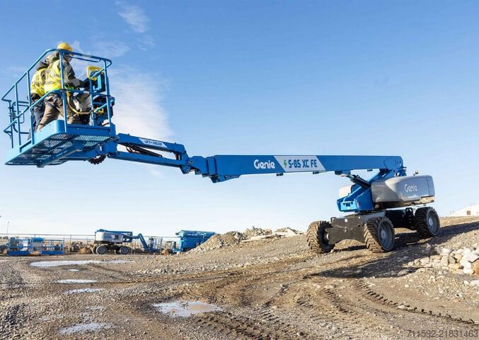 τηλεσκοπική πλατφόρμα εργασίας Genie S-85 XC FE