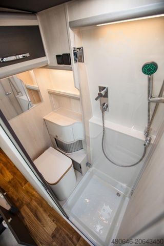 Camper van MEGAMOBIL Mega Lounge oder Classic 600 MAN 4x4 mit Hubbett