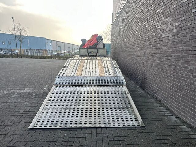 Autotransporter Volvo FM 500 8X2 OPRIJWAGEN/MACHINE TRANSPORTER + PAL...