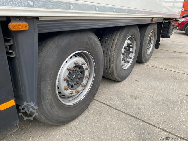 Gekoeld/bevroren transport Schmitz Cargobull SCB*S3B Frigo / Thermo King SLXi 300 / Side Damage