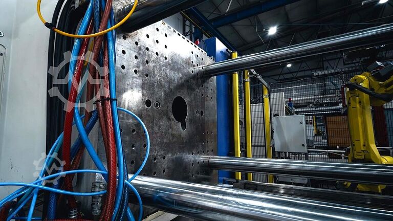 Spuitgietmachine BATTENFELD HM 270/1330