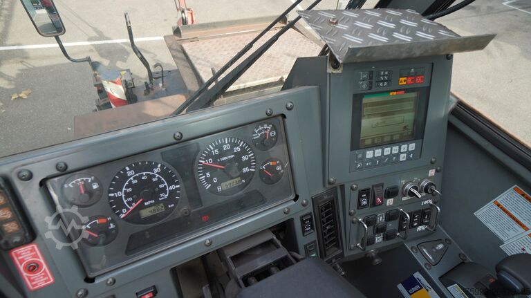 Camião-grua TADANO-FAUN GR-300EX WITH JIB 4X4X4 ROUGH TERRAIN CRANE