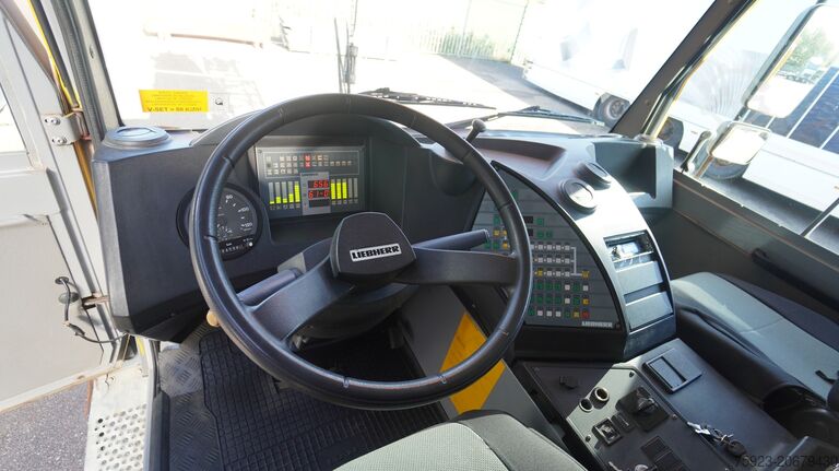 Kranbil Liebherr LTM 1030-2.1 WITH JIB