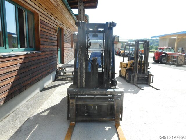 Targonca Toyota 02-8FDF25 Triplex + SS + ZV + Kabine