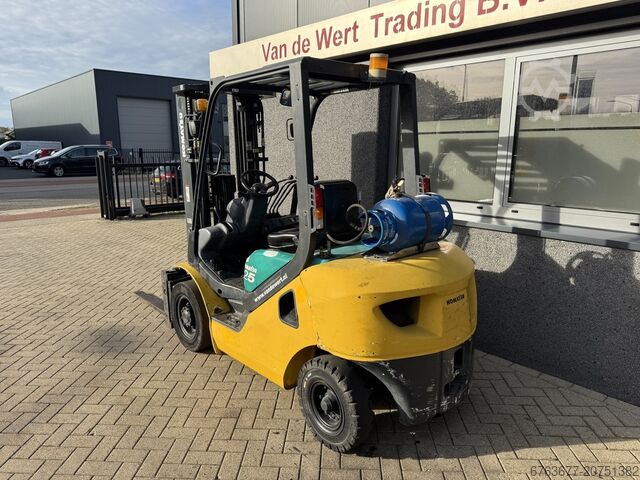 Komatsu FG25HT-16R Triplex 470 Free Lift / Sideshift / Fork Positioner LPG 2008 KOMATSU FG25HT-16R Triplo 470 Freelift / Sideshift / Vorkversteller LPG 2008