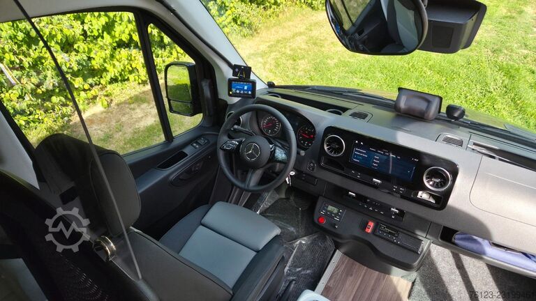 Minibusz MERCEDES-BENZ Sprinter 519 Sunset Ferqui Lagerfahrzeug