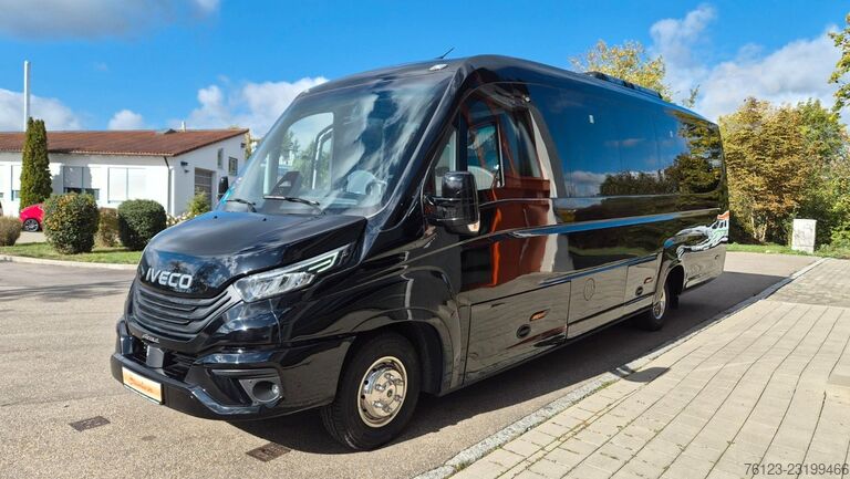 Minibusz IVECO 2x Daily 70 Lagerfahrzeug Ferqui Sunrise 2,5 m B