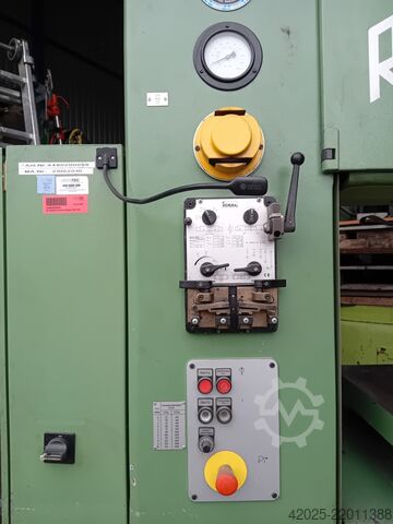Sega a nastro verticale MÖSSNER , 520 - 2001
