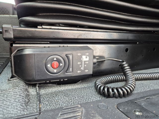 Φορτηγό με επίπεδη καρότσα MERCEDES-BENZ Actros 2545 L 6x2 Hiab L-HIPRO 235 DLS-3