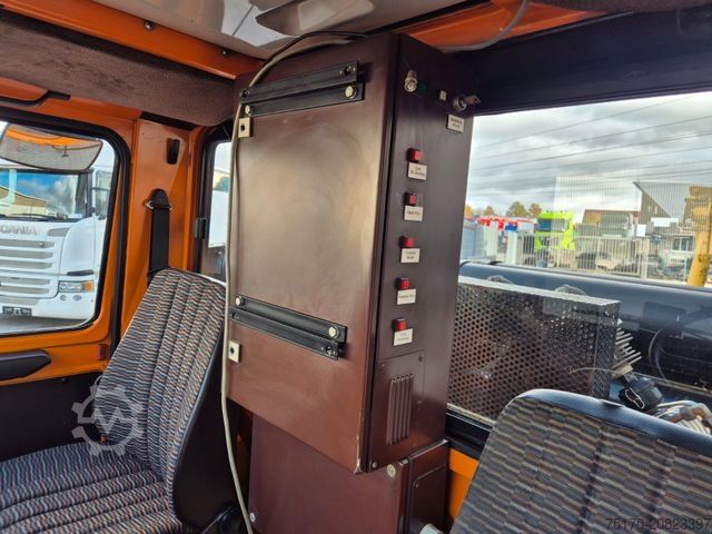 Φορτηγό ειδικού σκοπού MERCEDES-BENZ Unimog U1600 4x4 Zweiweg ZW 100 S Railway 11584h