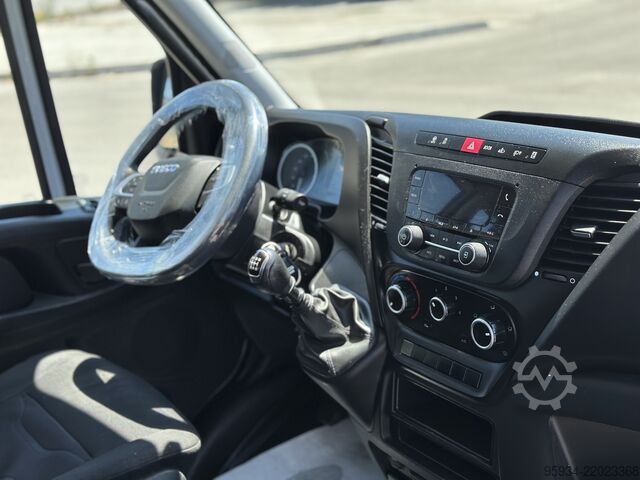 βαν με διπλή καμπίνα Iveco Daily 35