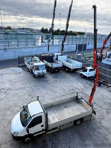 Camión de plataforma Iveco Daily 65C17