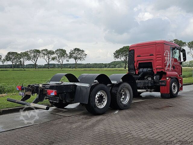 Kabinli şasi M.A.N. 26.500 TGX 6x2*4