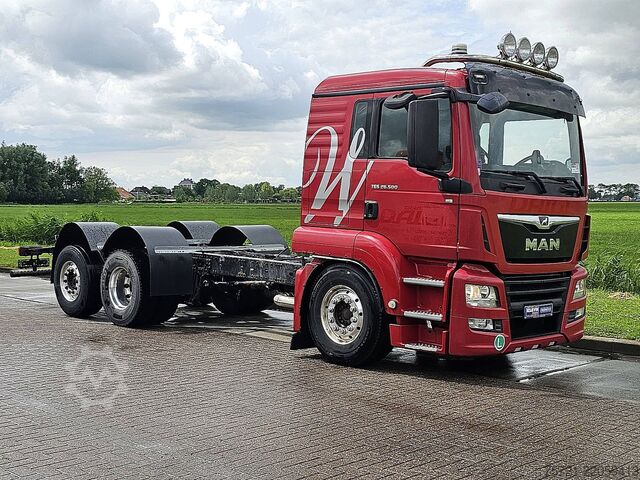 Kabinli şasi M.A.N. 26.500 TGX 6x2*4