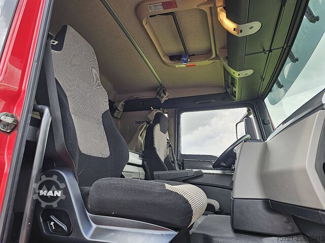 Kabinli şasi M.A.N. 26.500 TGX 6x2*4