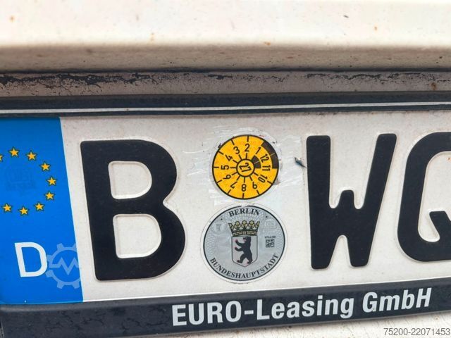 Prikolica sa zamenjivim šasijama KRONE Lafette