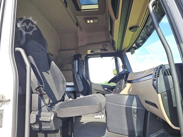 Estándar-SZM MERCEDES-BENZ ACTROS 1853 LS MP5 RETARDER 2X TANK