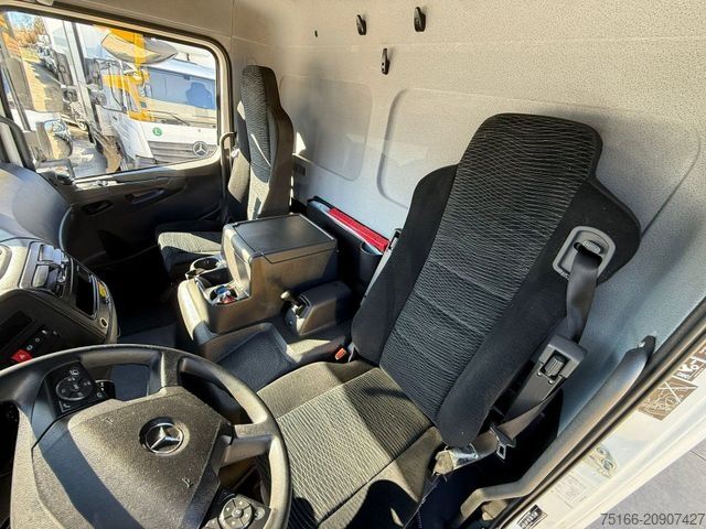 Vrachtwagen met bakwagen MERCEDES-BENZ ATEGO 818 L Koffer 6,10 m LBW 1 to.*AHK*EURO 6E