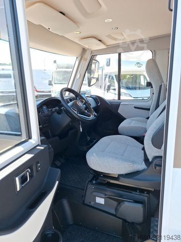 Integriertes Wohnmobil HYMER/ERIBA Exsis-i Pure 580 DACHKLIMA, AUTOMATIK, NAVI+RFK