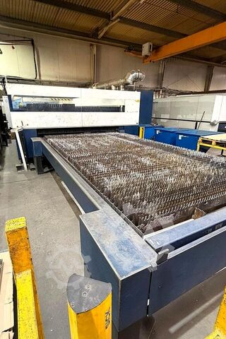Máquina de corte por láser TRUMPF TruLaser 3040
