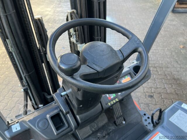 Ηλεκτρικό περονοφόρο 3 τροχούς Toyota 8 FBE 18 T