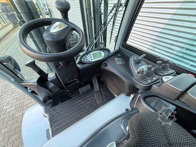 Električni viljuškar za 4 točka Still RX60-80 LSP900