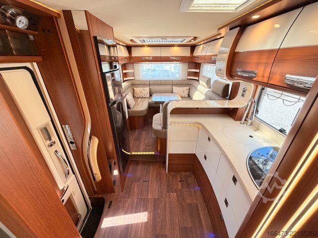 Integrált lakóautó CARTHAGO Liner For Two 53 Iveco *Rundsitzgruppe-Hubbett*