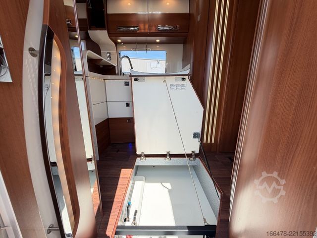 Integrált lakóautó CARTHAGO Liner For Two 53 Iveco *Rundsitzgruppe-Hubbett*