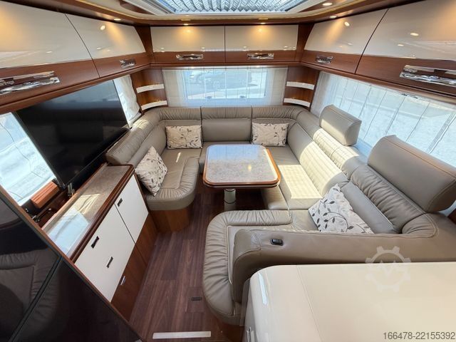 Integrált lakóautó CARTHAGO Liner For Two 53 Iveco *Rundsitzgruppe-Hubbett*