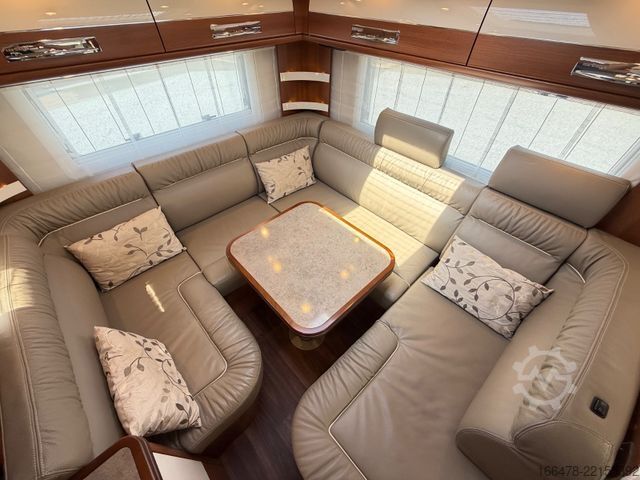 Integrált lakóautó CARTHAGO Liner For Two 53 Iveco *Rundsitzgruppe-Hubbett*