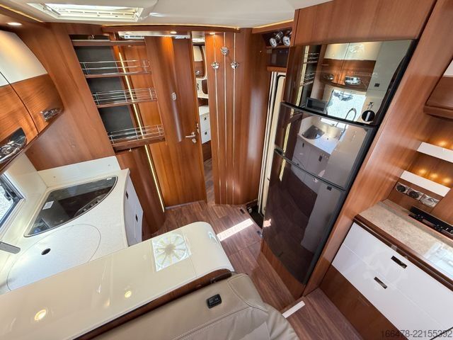 Integrált lakóautó CARTHAGO Liner For Two 53 Iveco *Rundsitzgruppe-Hubbett*