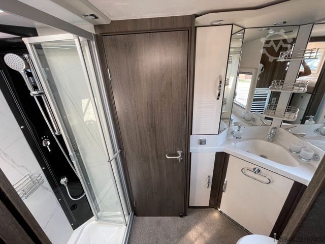 Alcove camper PHOENIX Midi 7200 RSL | Premium-Reisen der Extraklasse!