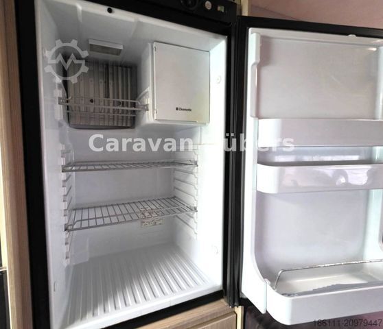 Lakóautó BÜRSTNER City Car 600 - EInzelbetten - Klima