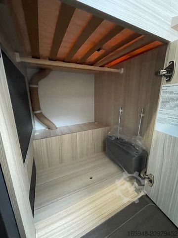 Félintegrált lakóautó SUNLIVING C 70 DL *Automatik*Sonderedition Glücksmobil*