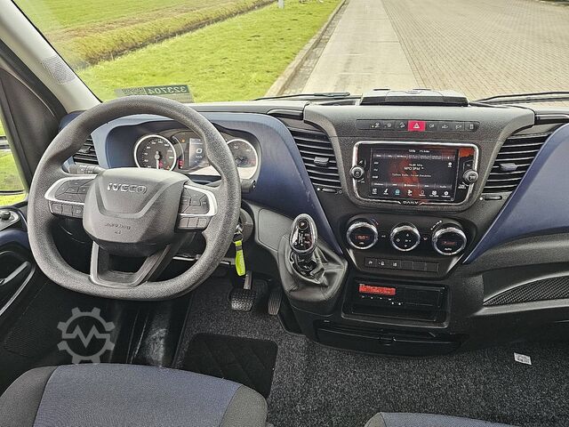 Kombi med högt tak IVECO DAILY 35 S 14 NV 3.0 AUT. L3H2