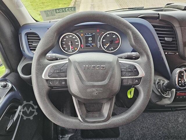 Kombi med högt tak IVECO DAILY 35 S 14 NV 3.0 AUT. L3H2