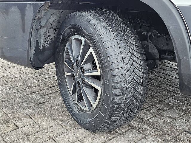 Kombi med högt tak IVECO DAILY 35 S 14 NV 3.0 AUT. L3H2