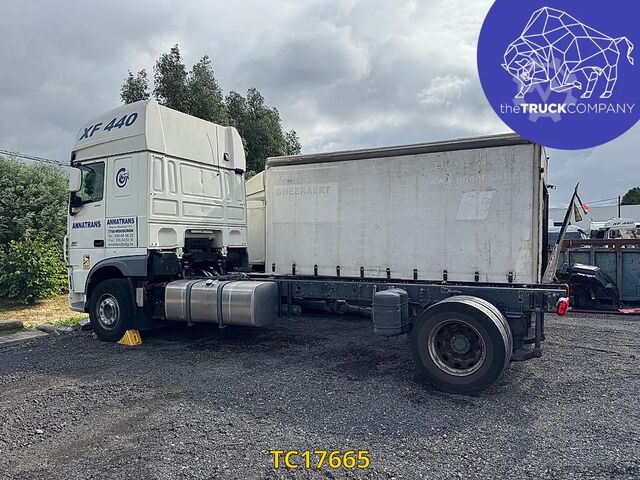 Chasis con cabina DAF XF 440
