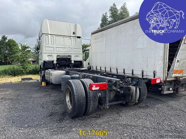 Chasis con cabina DAF XF 440