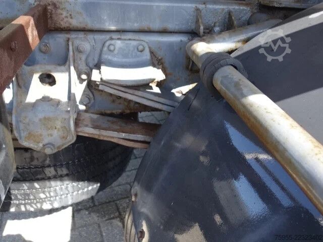 Cisterna Renault Midlum 210 feultanktruck,manualpomp,steelsprings