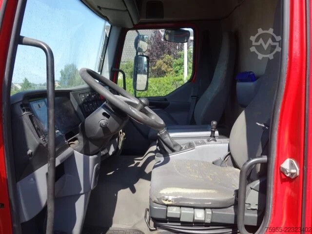 Cisterna Renault Midlum 210 feultanktruck,manualpomp,steelsprings
