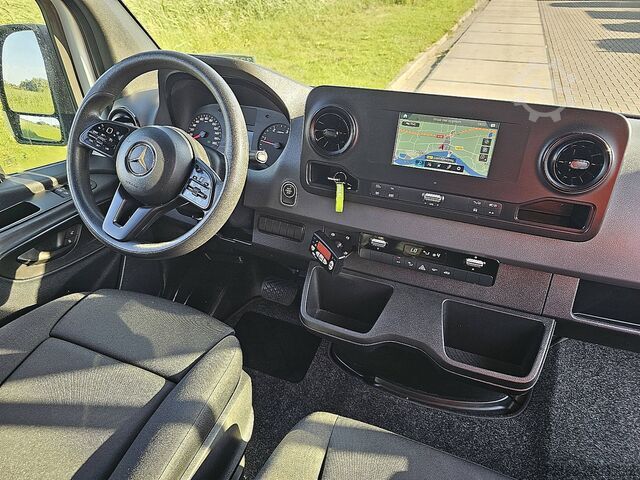 Kyldelastbil MERCEDES-BENZ SPRINTER 516 Koelwagen Automaat!