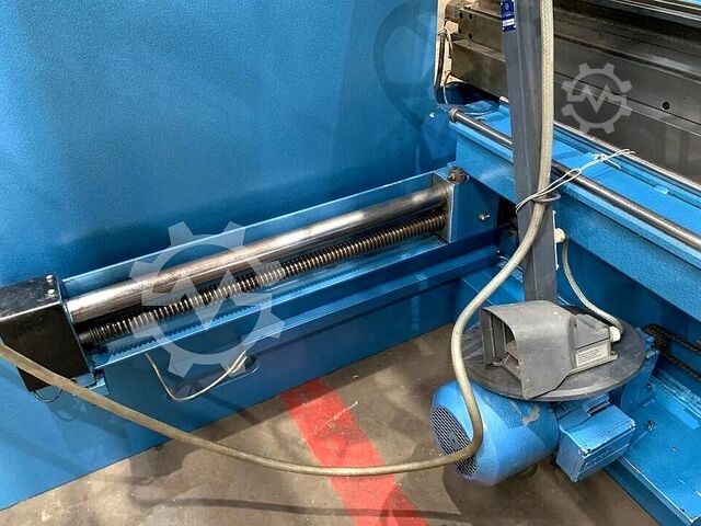 Ohraňovací lis - hydraulický BBM Maschinenbau AP-ME200-40